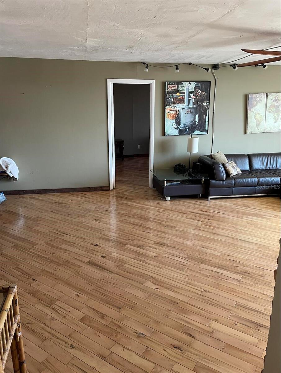 101 S GULFSTREAM AVE #10B
