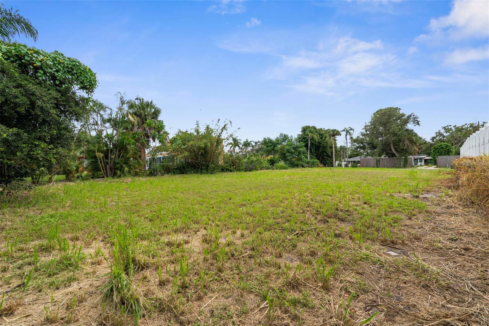 216 PAVONIA RD