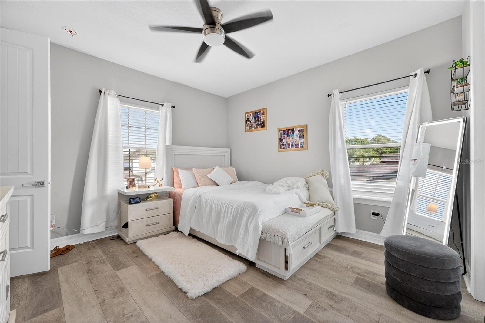 328 ISLAND SOUND CT