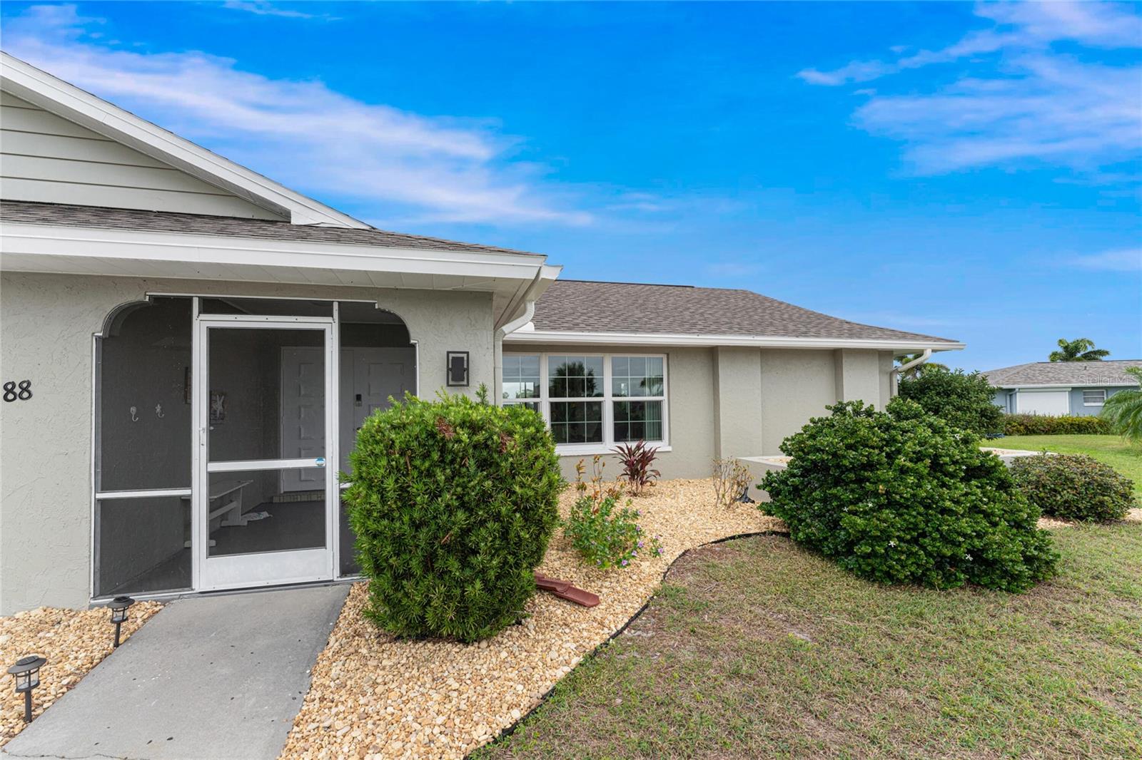 88 OAKLAND HILLS PL