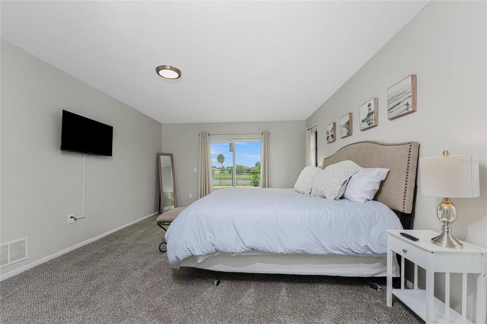 88 OAKLAND HILLS PL