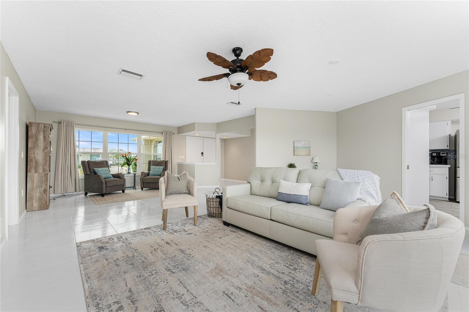 88 OAKLAND HILLS PL
