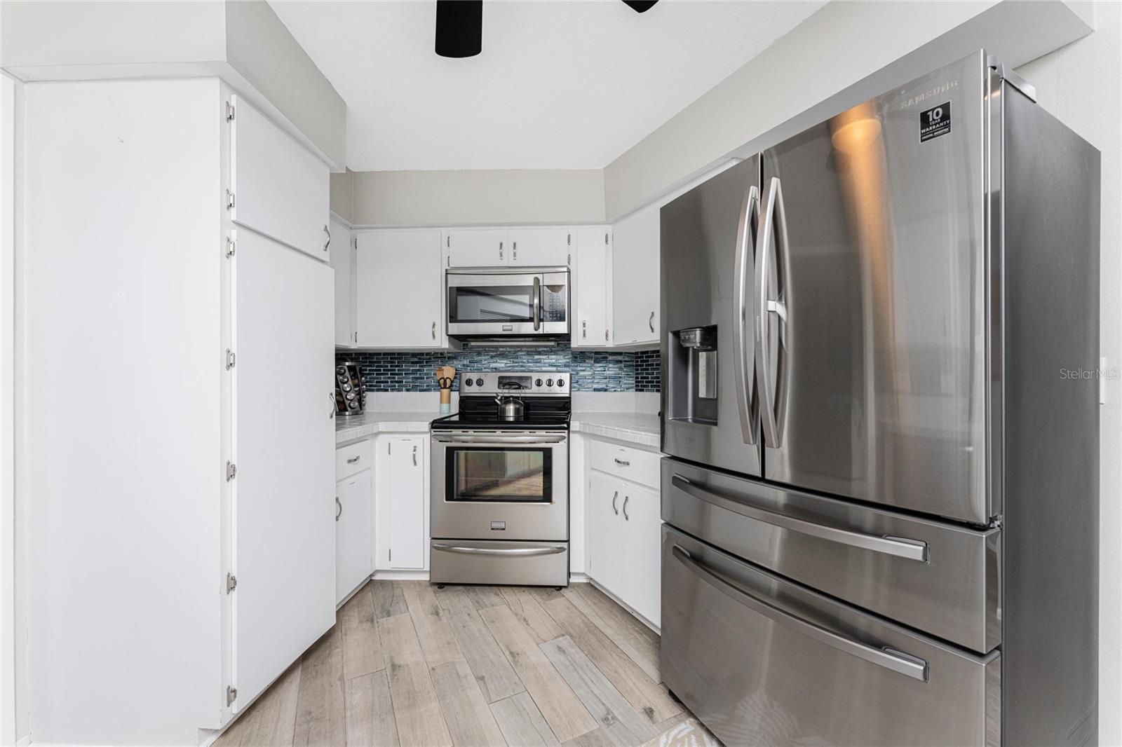 88 OAKLAND HILLS PL