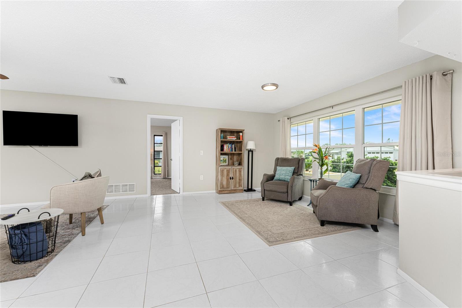 88 OAKLAND HILLS PL
