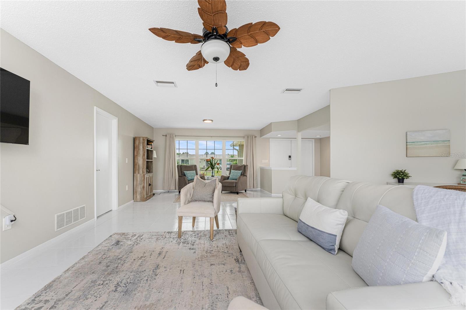 88 OAKLAND HILLS PL