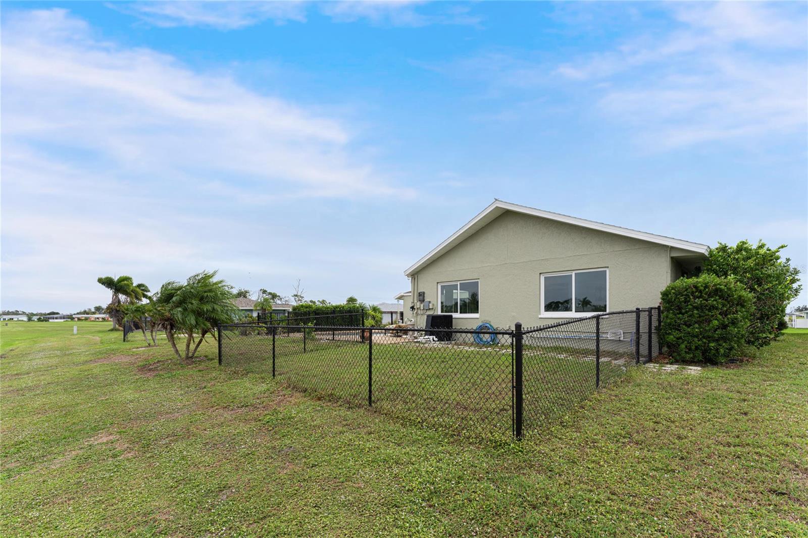 88 OAKLAND HILLS PL