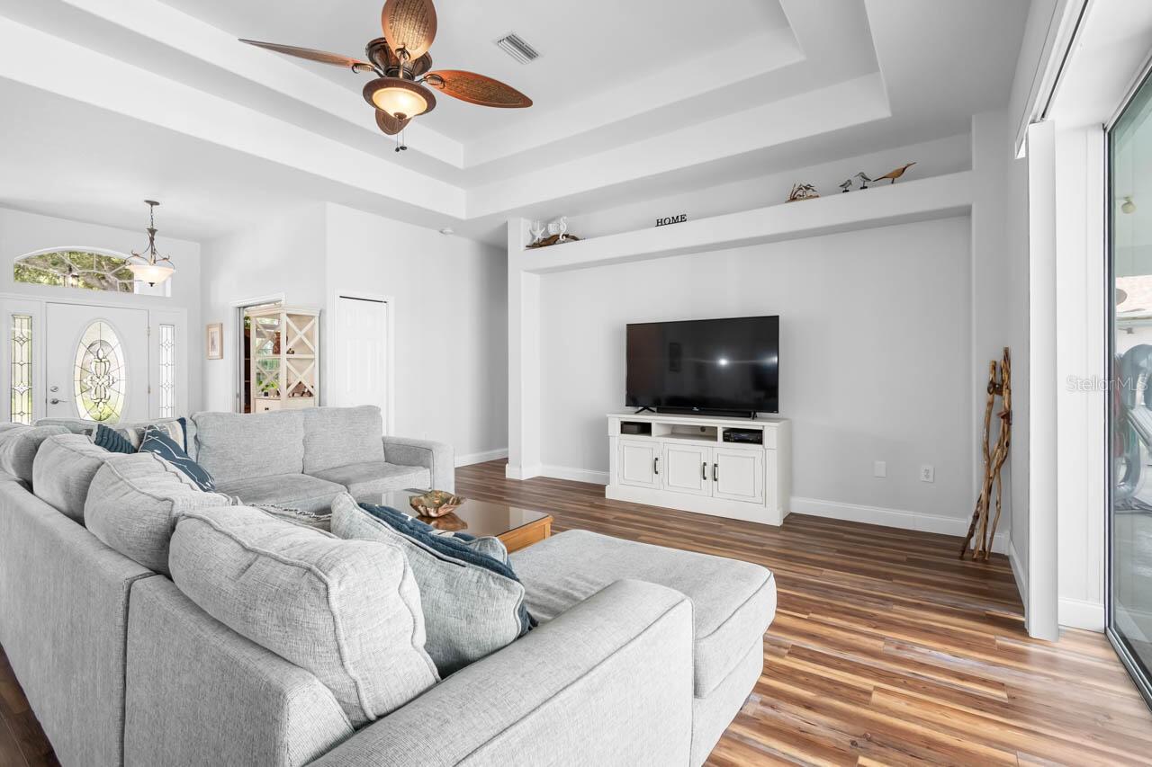 3607 GAVIOTA DR