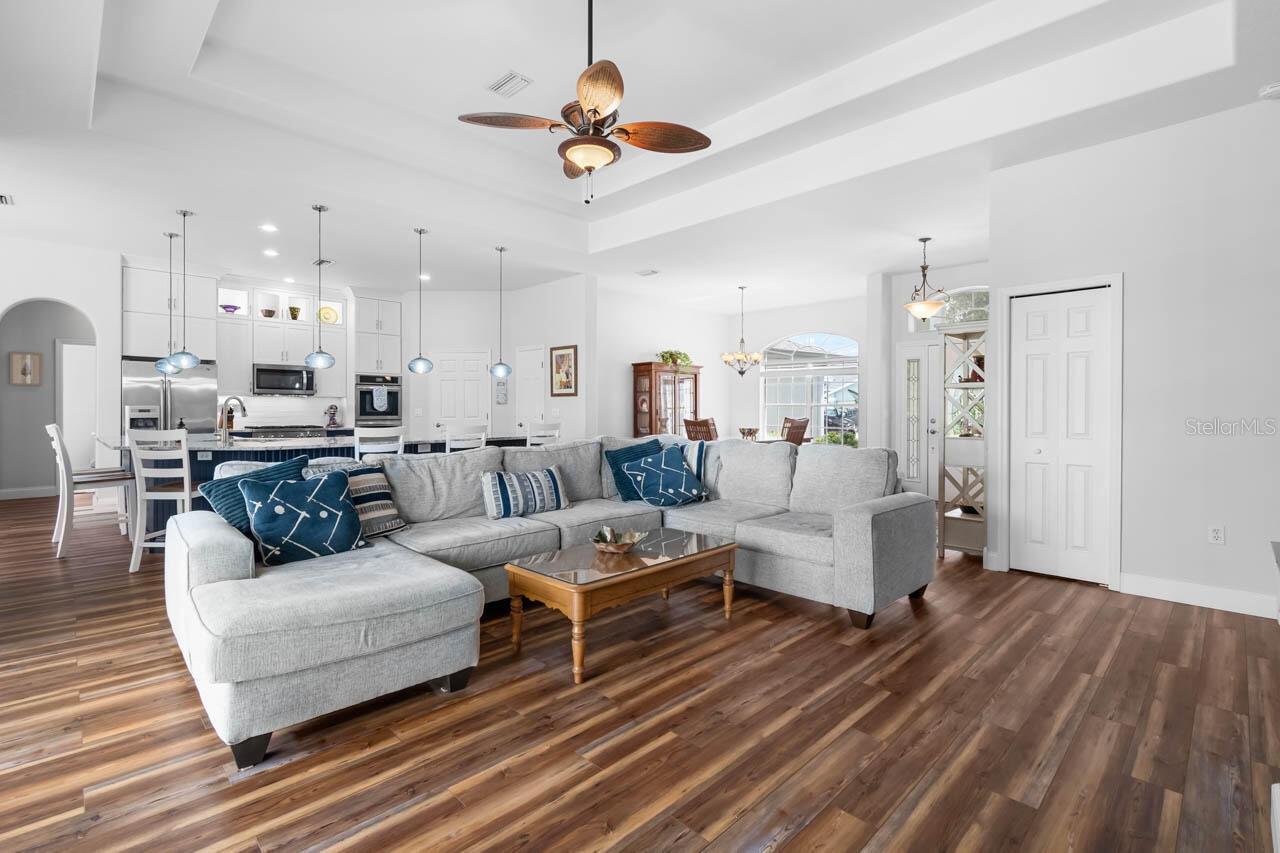 3607 GAVIOTA DR