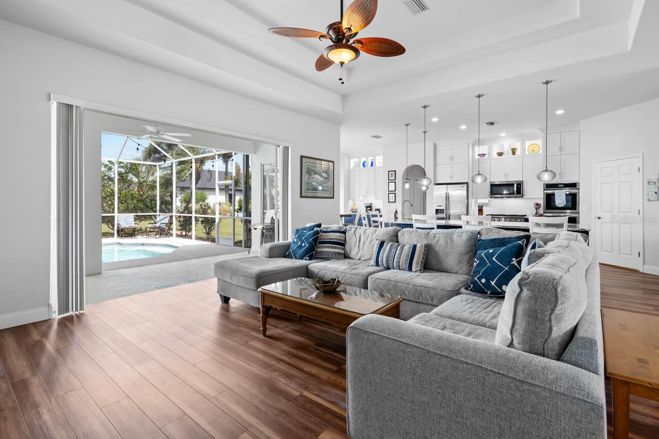 3607 GAVIOTA DR
