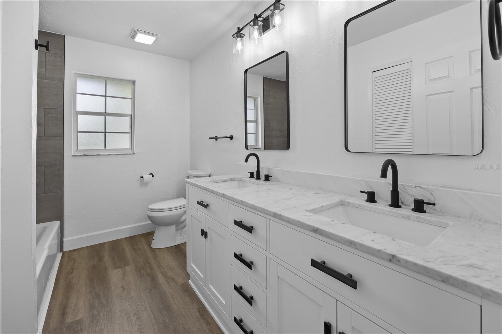 327 SE 50TH AVE
