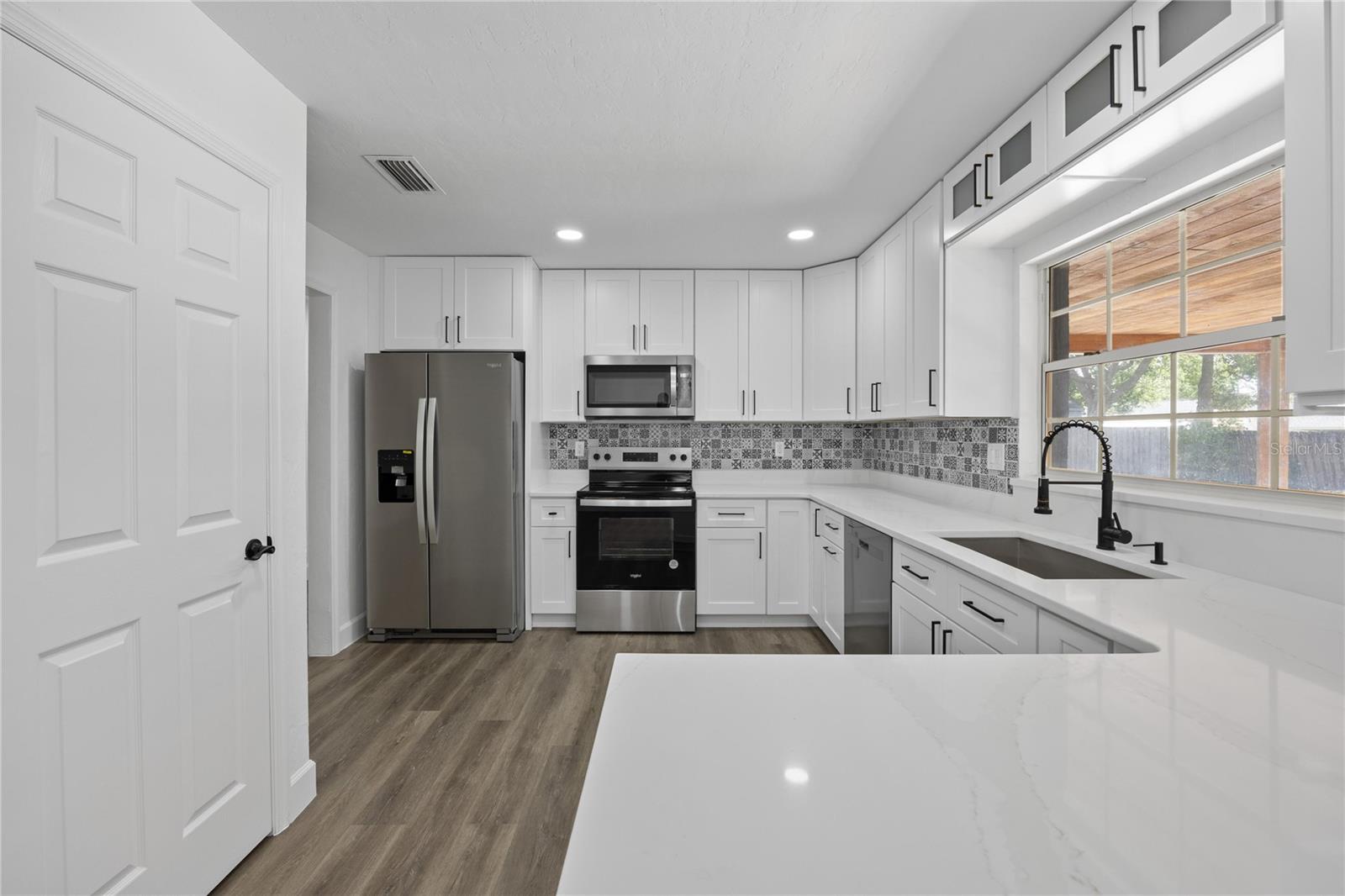 327 SE 50TH AVE