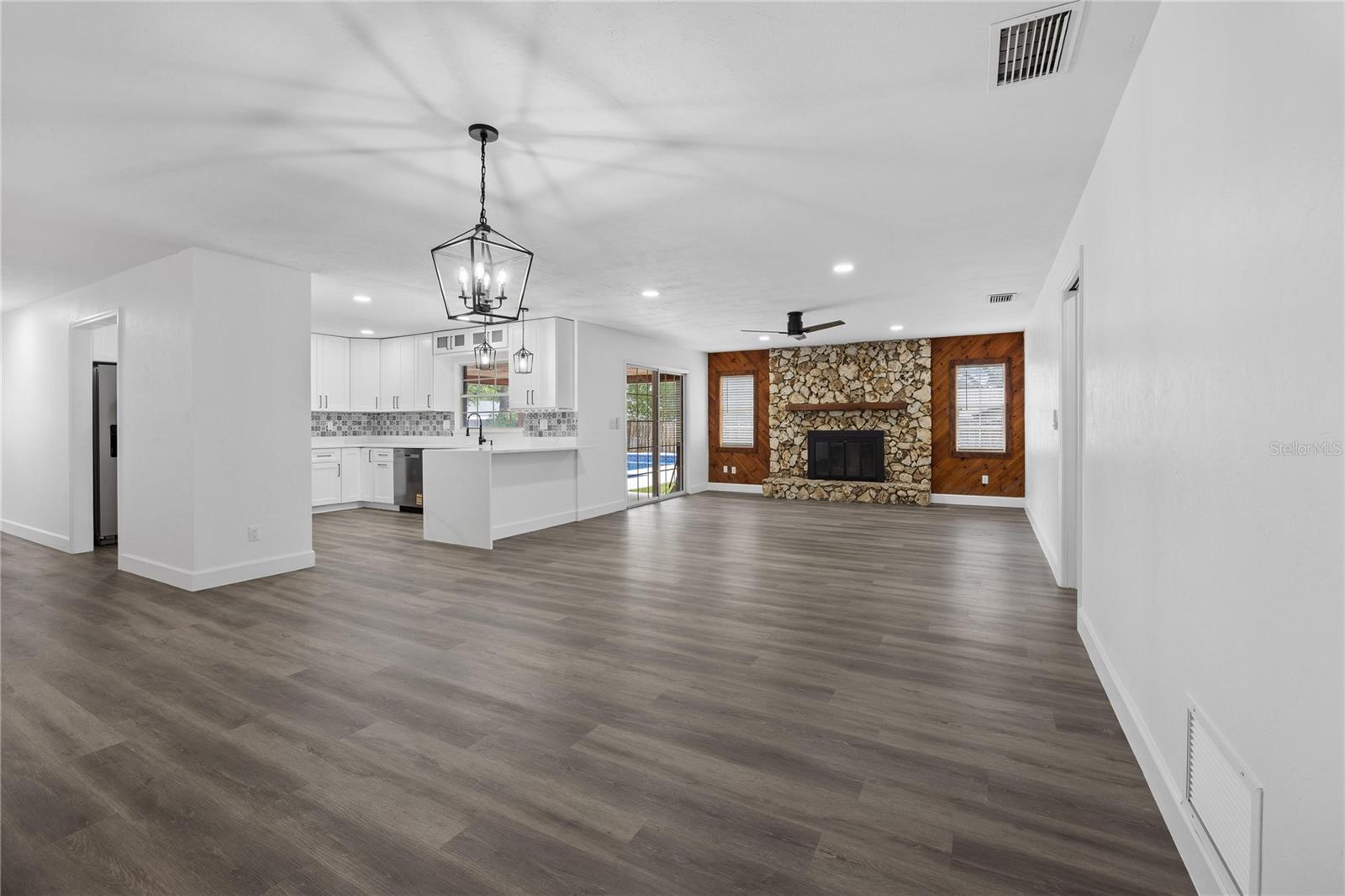 327 SE 50TH AVE