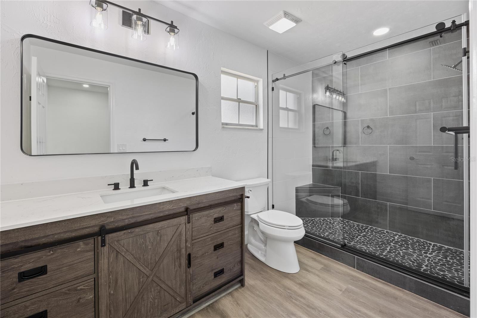 327 SE 50TH AVE