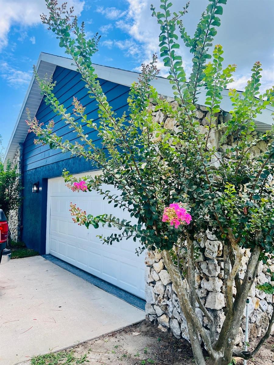 327 SE 50TH AVE