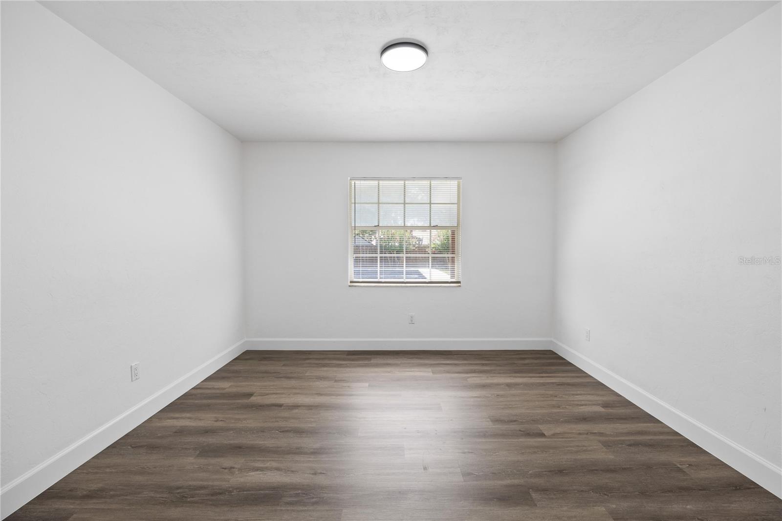 327 SE 50TH AVE