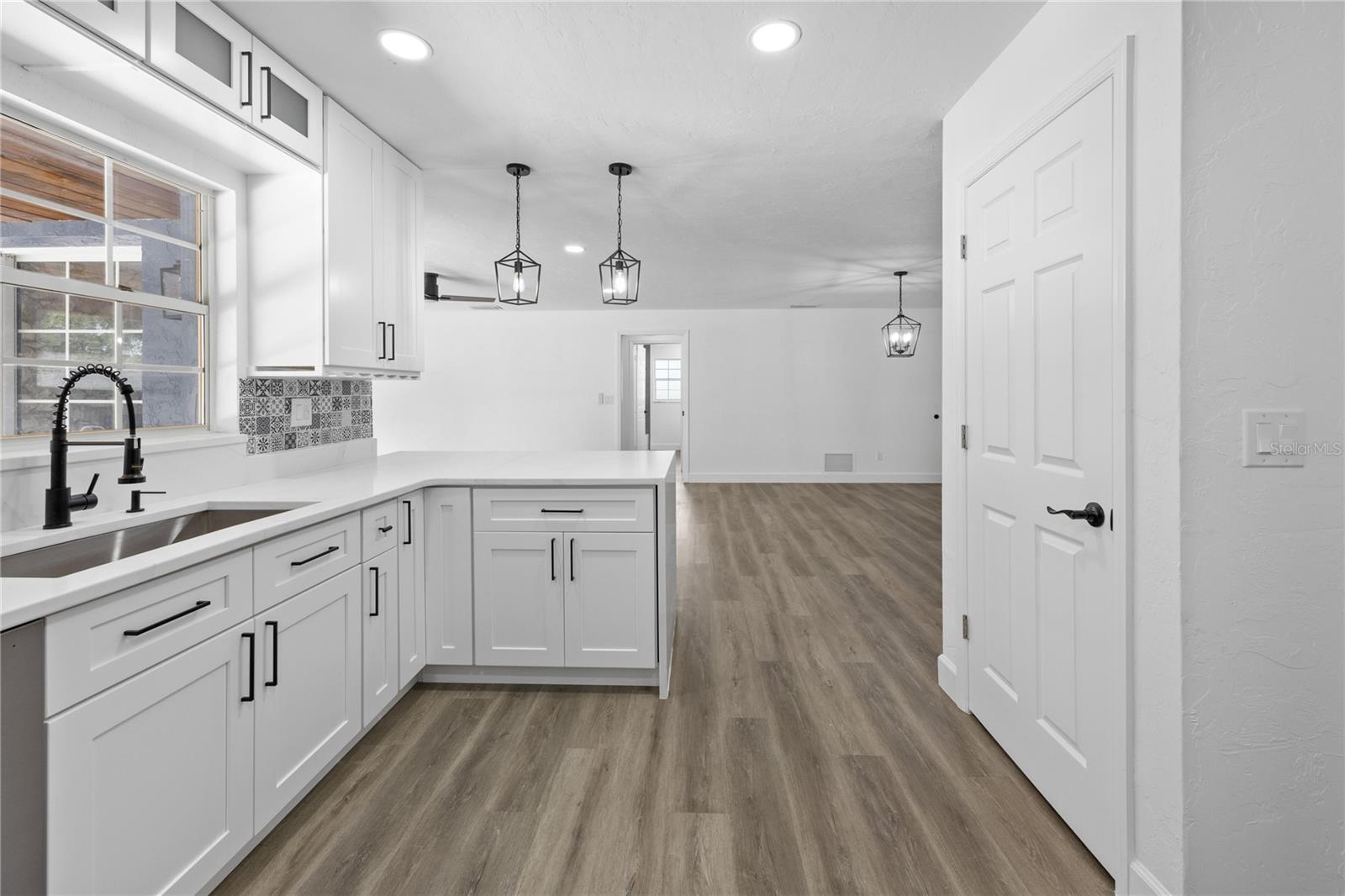 327 SE 50TH AVE