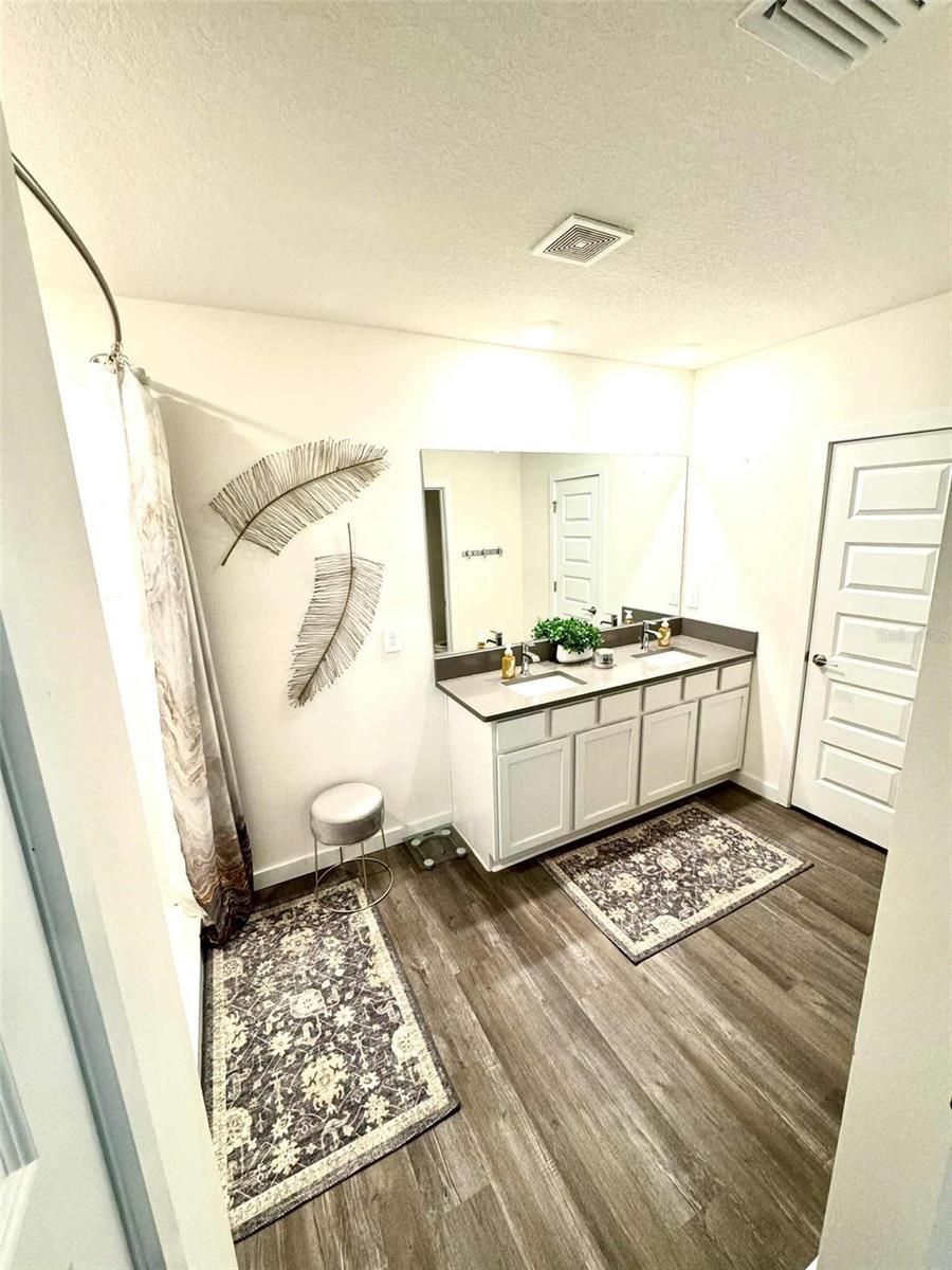 17023 BARNWOOD PL