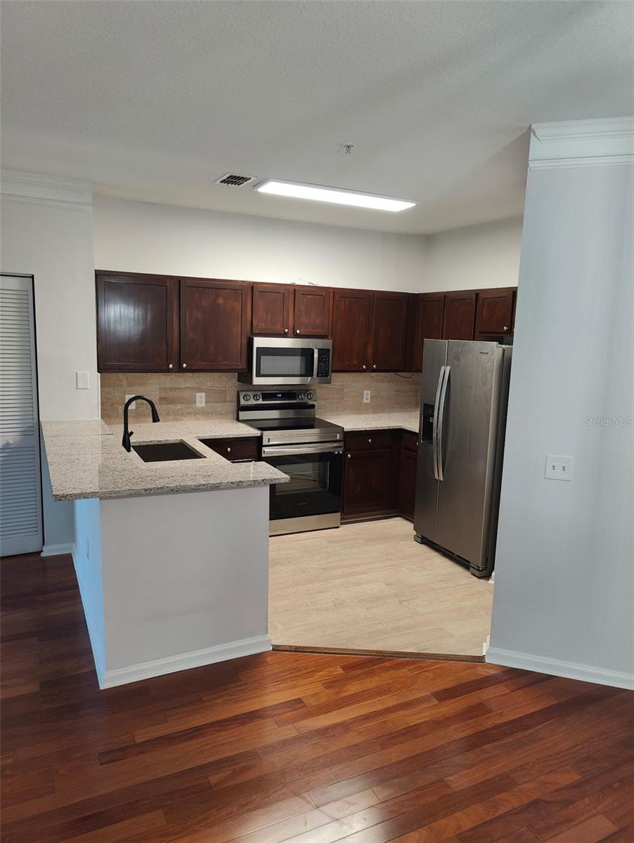 4207 S DALE MABRY HWY #11210