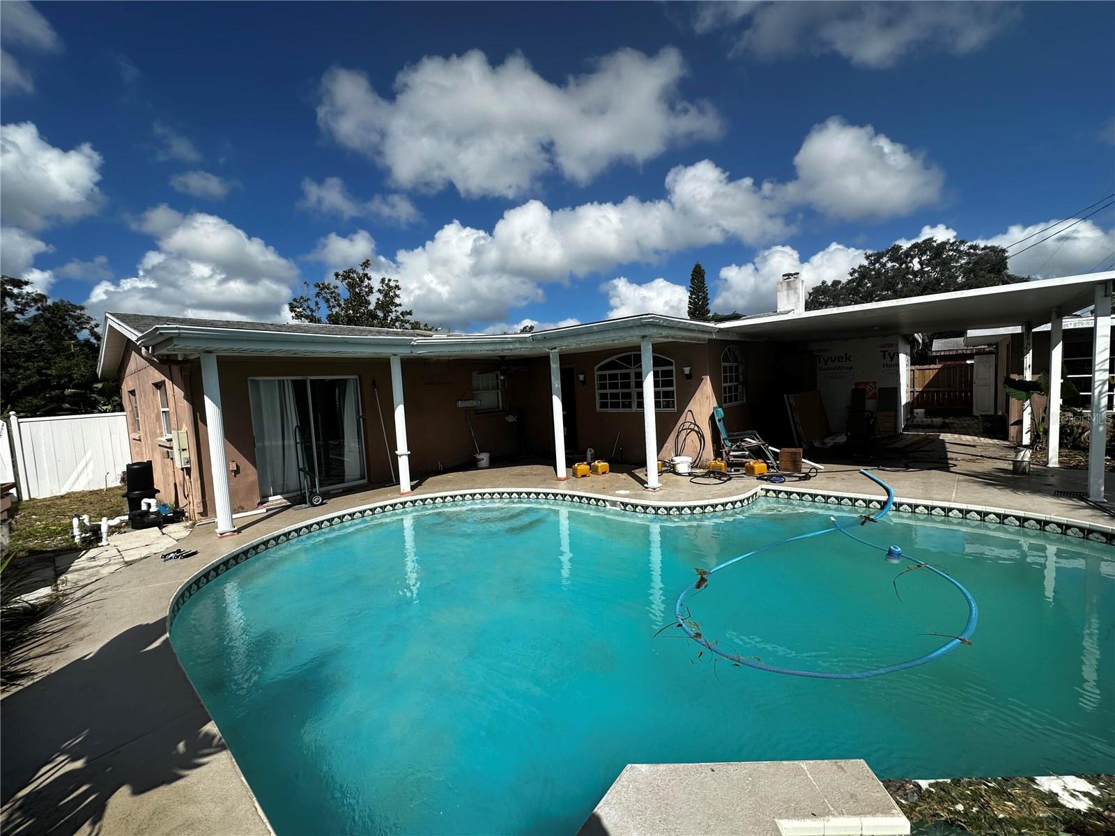 327 N DUNCAN AVE