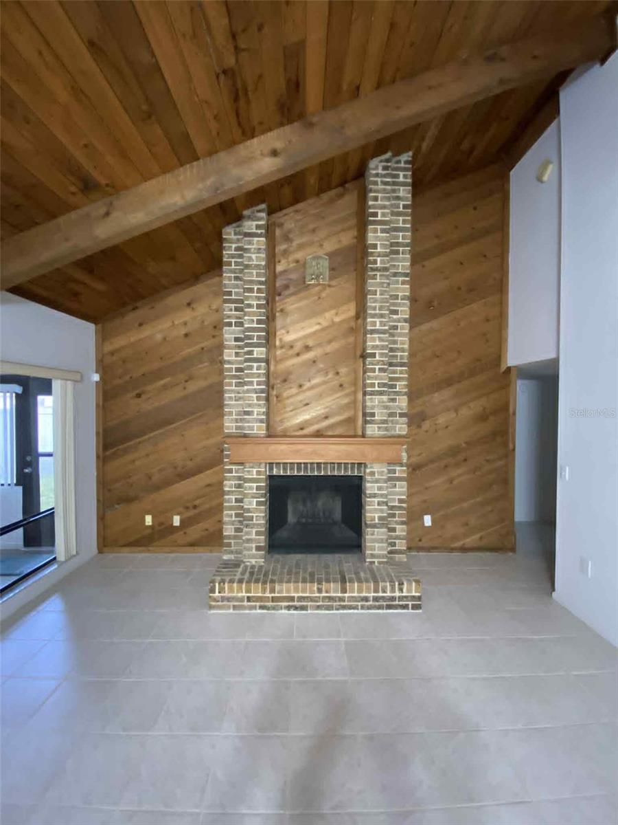 1108 DAPPLED ELM LN
