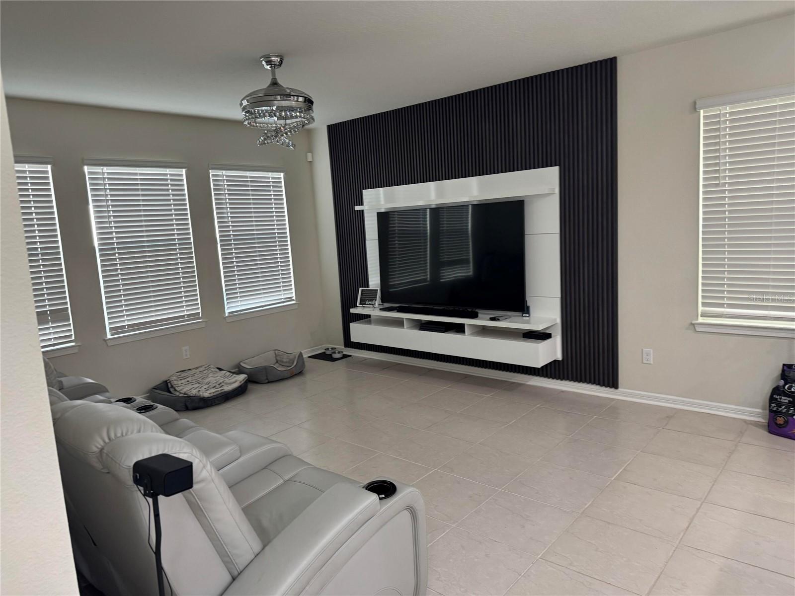 1877 SUMMER SERENITY DR