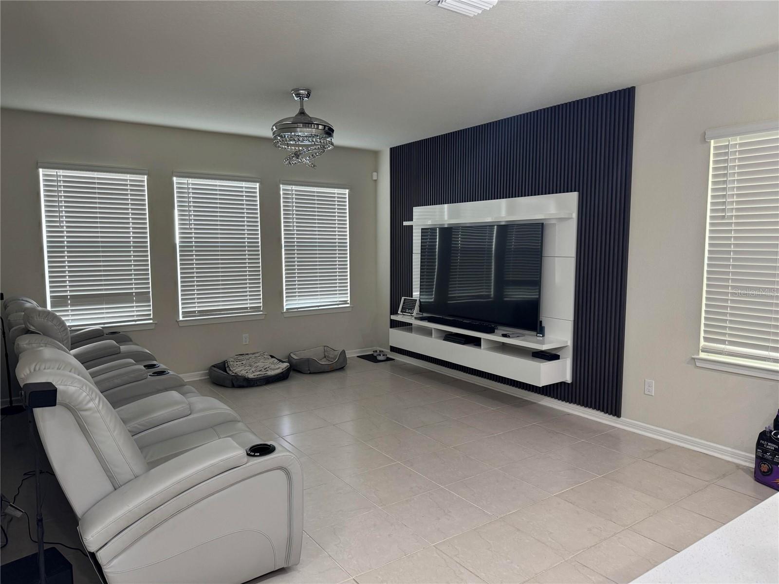 1877 SUMMER SERENITY DR