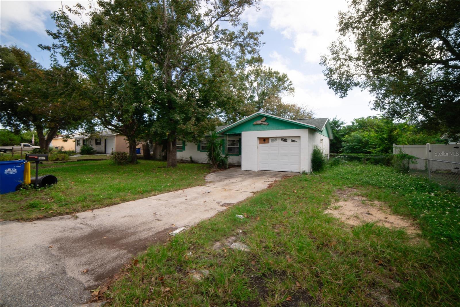 1605 BRADFORD RD