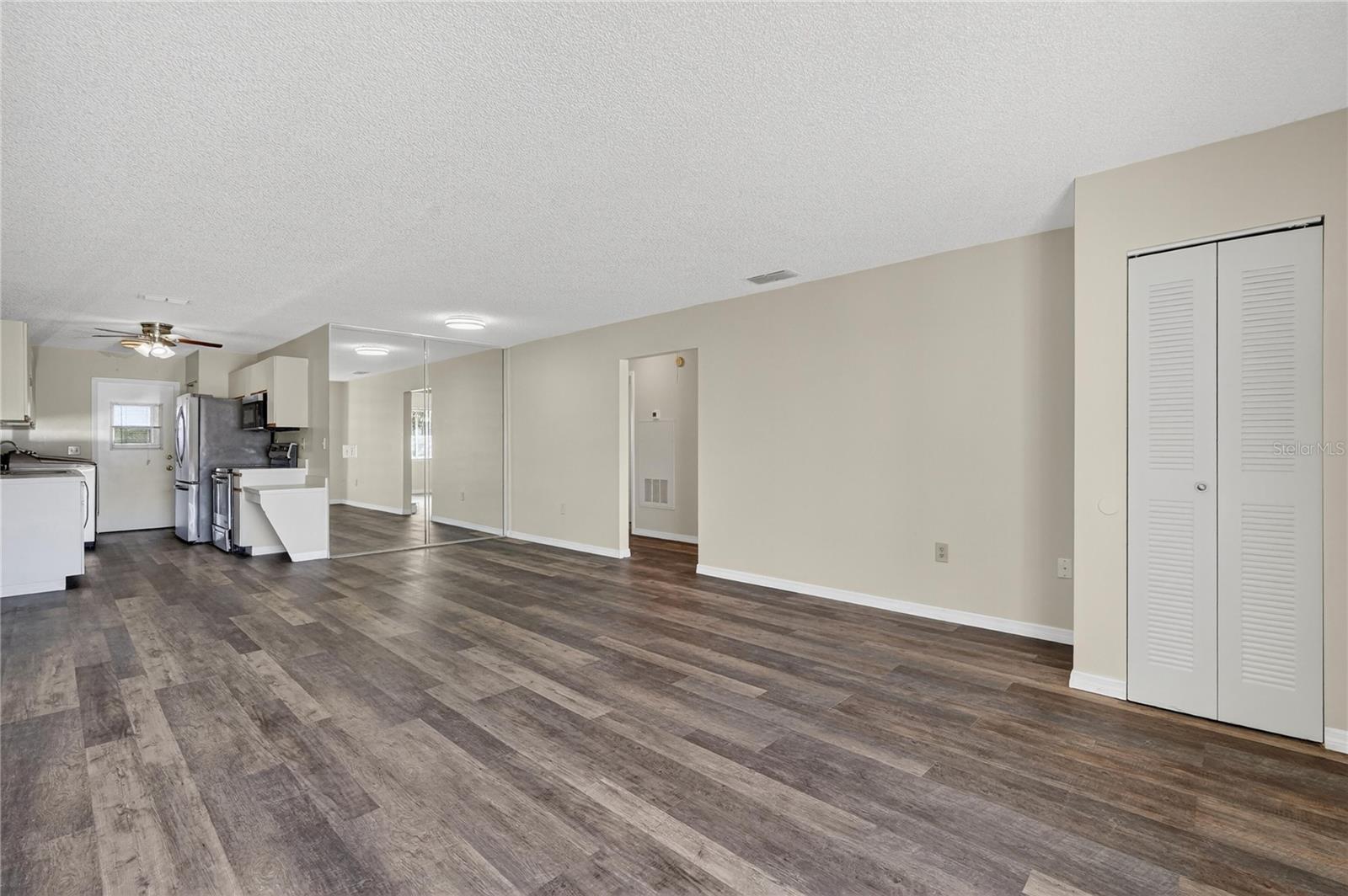 112 WINTER RIDGE BLVD