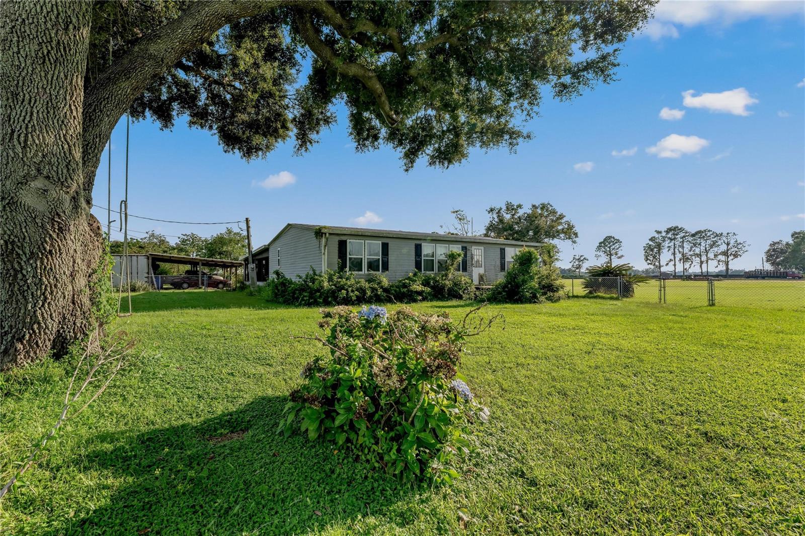 2631 E TRAPNELL RD