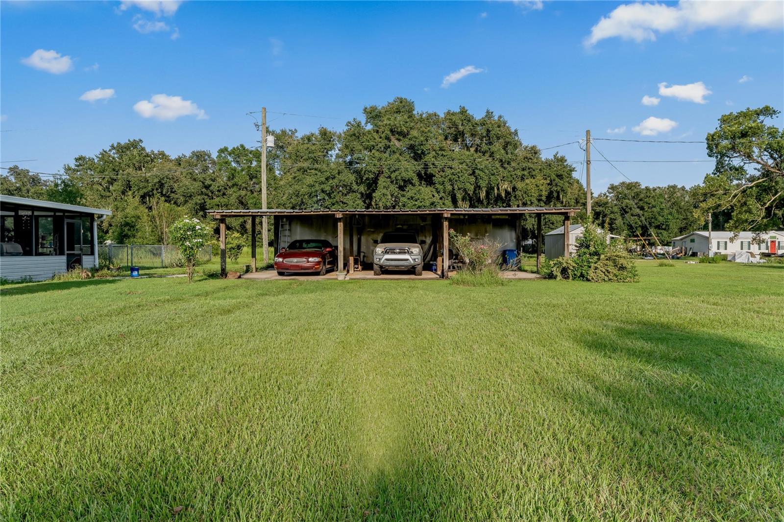 2631 E TRAPNELL RD