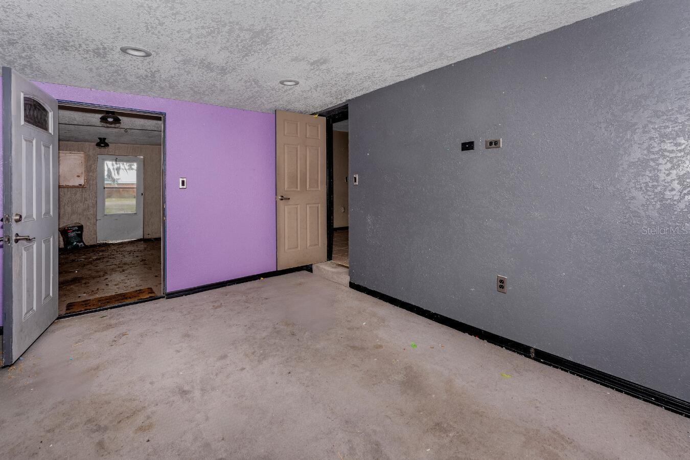 11705 SAWYER ST
