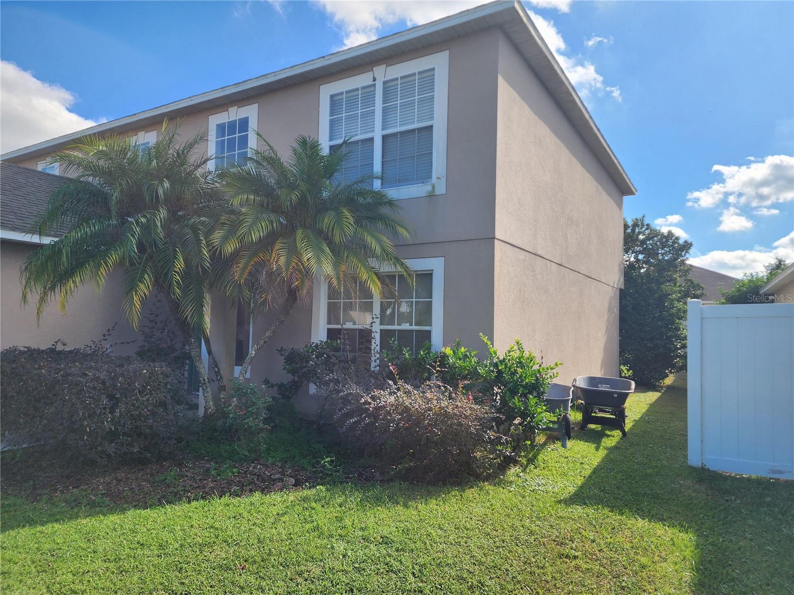 363 SQUIRES GROVE DR