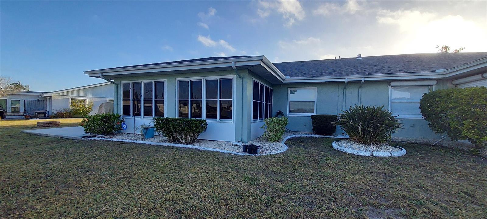 906 BLUEWATER DR