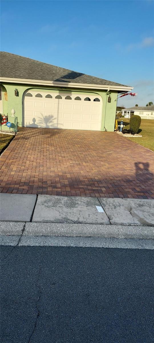 906 BLUEWATER DR