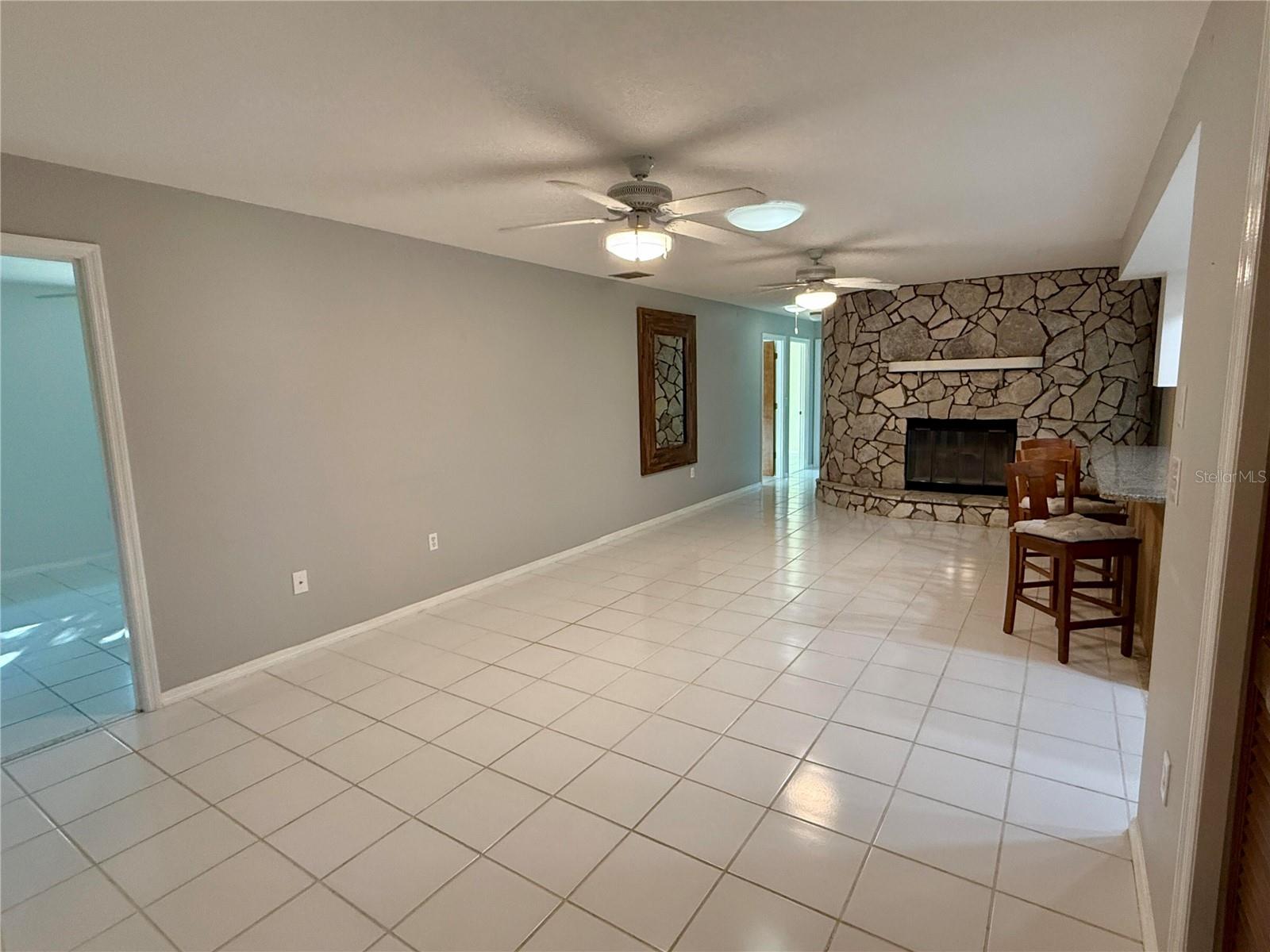 3652 OAK GROVE DR