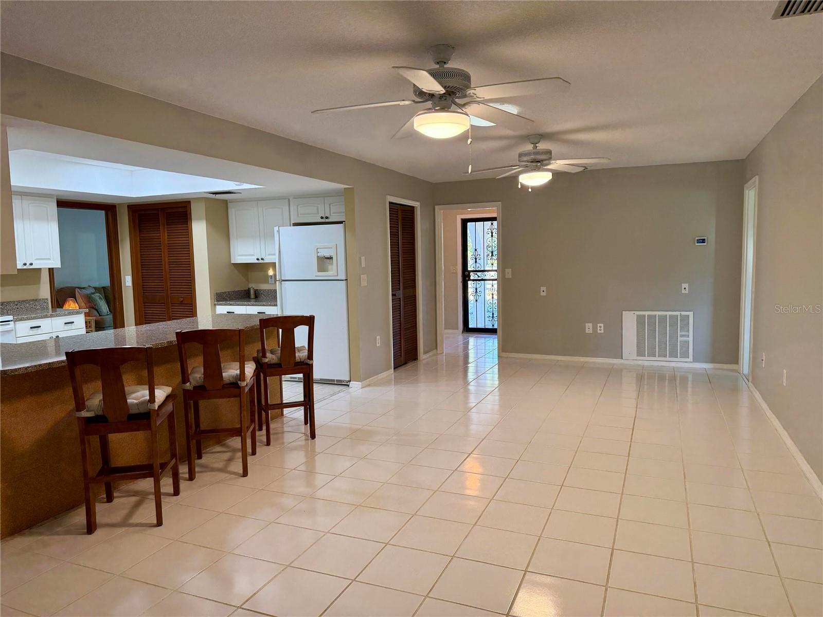 3652 OAK GROVE DR