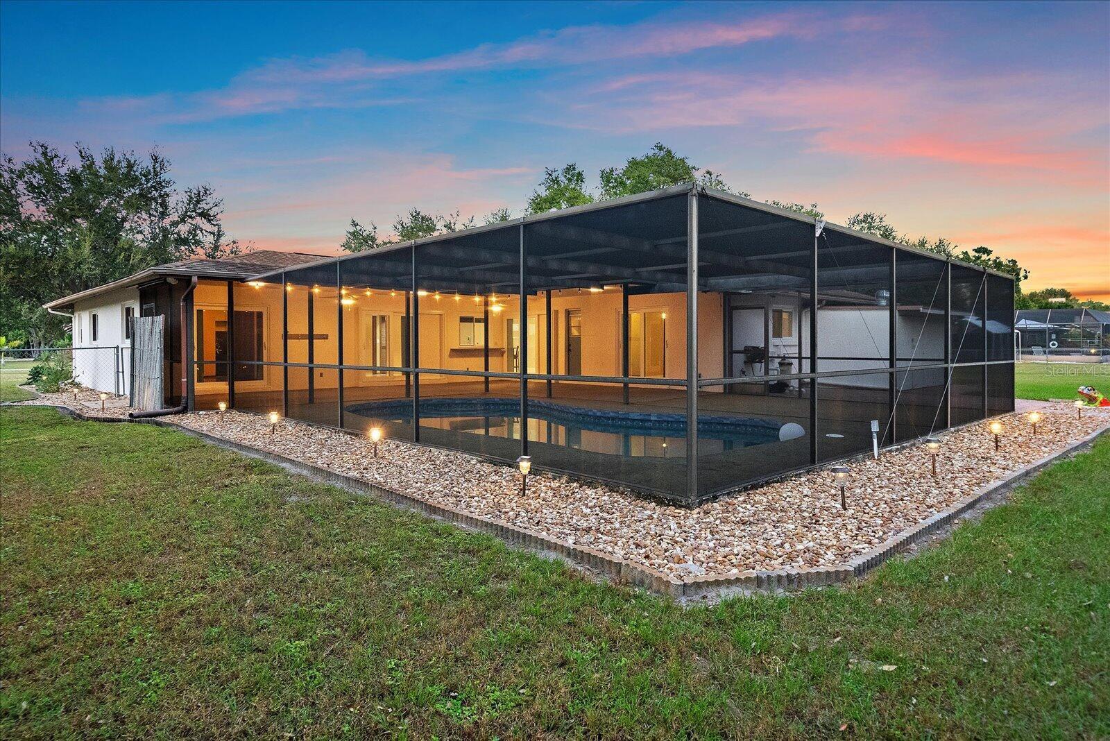 3652 OAK GROVE DR