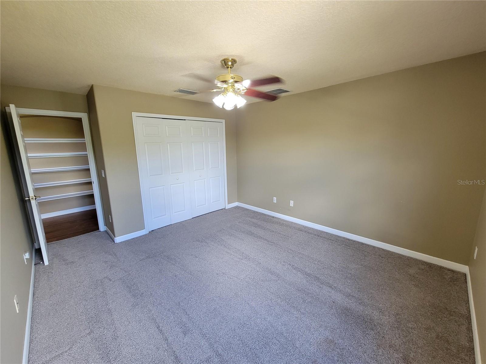 3145 TWISTED OAK LOOP