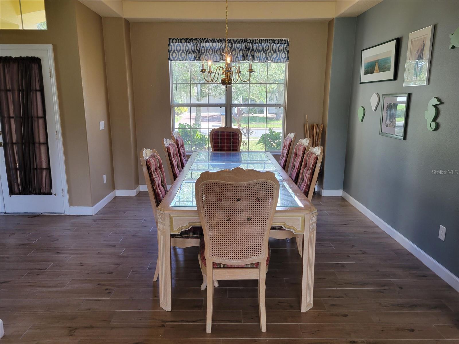 3145 TWISTED OAK LOOP