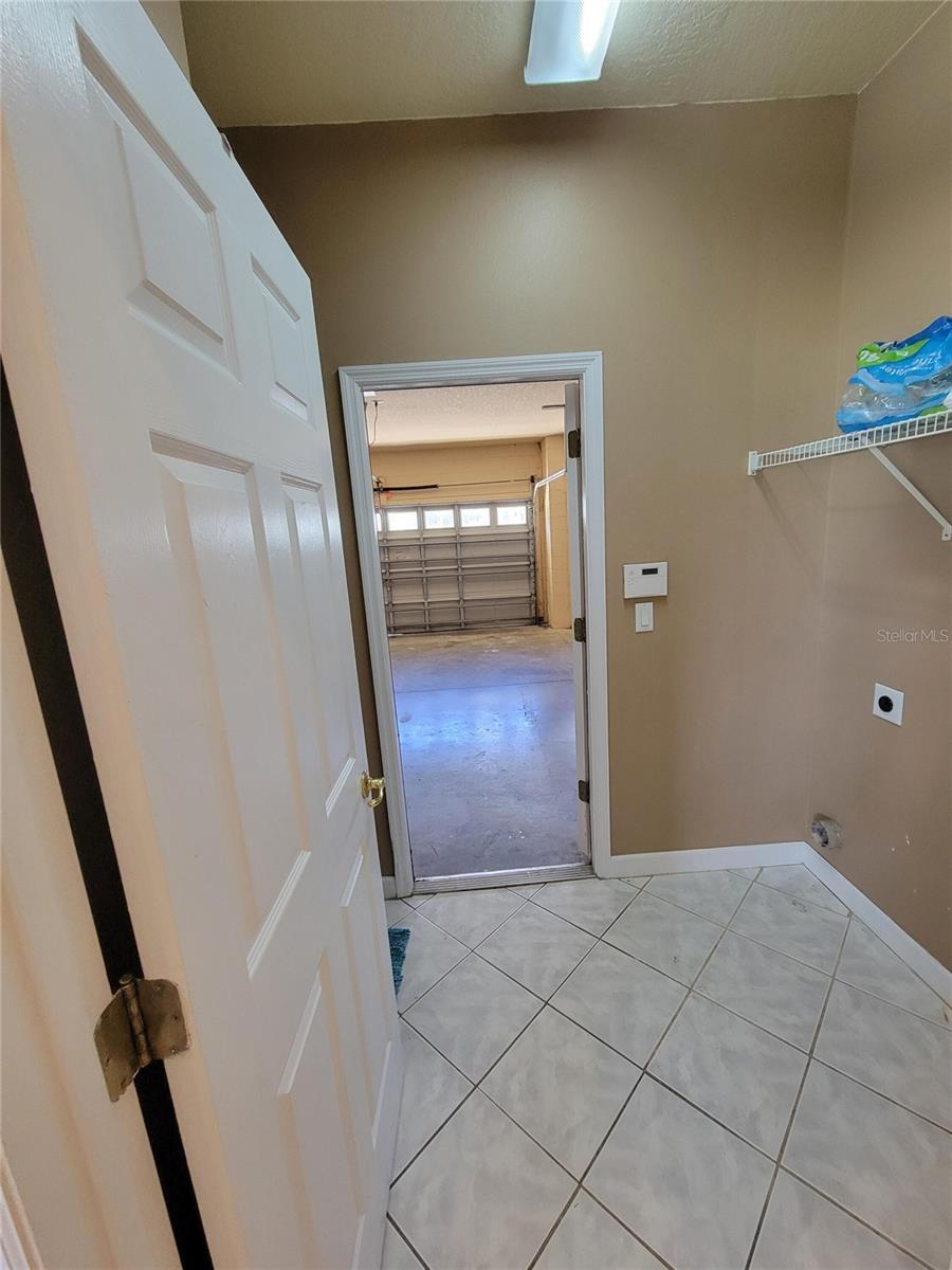 3145 TWISTED OAK LOOP