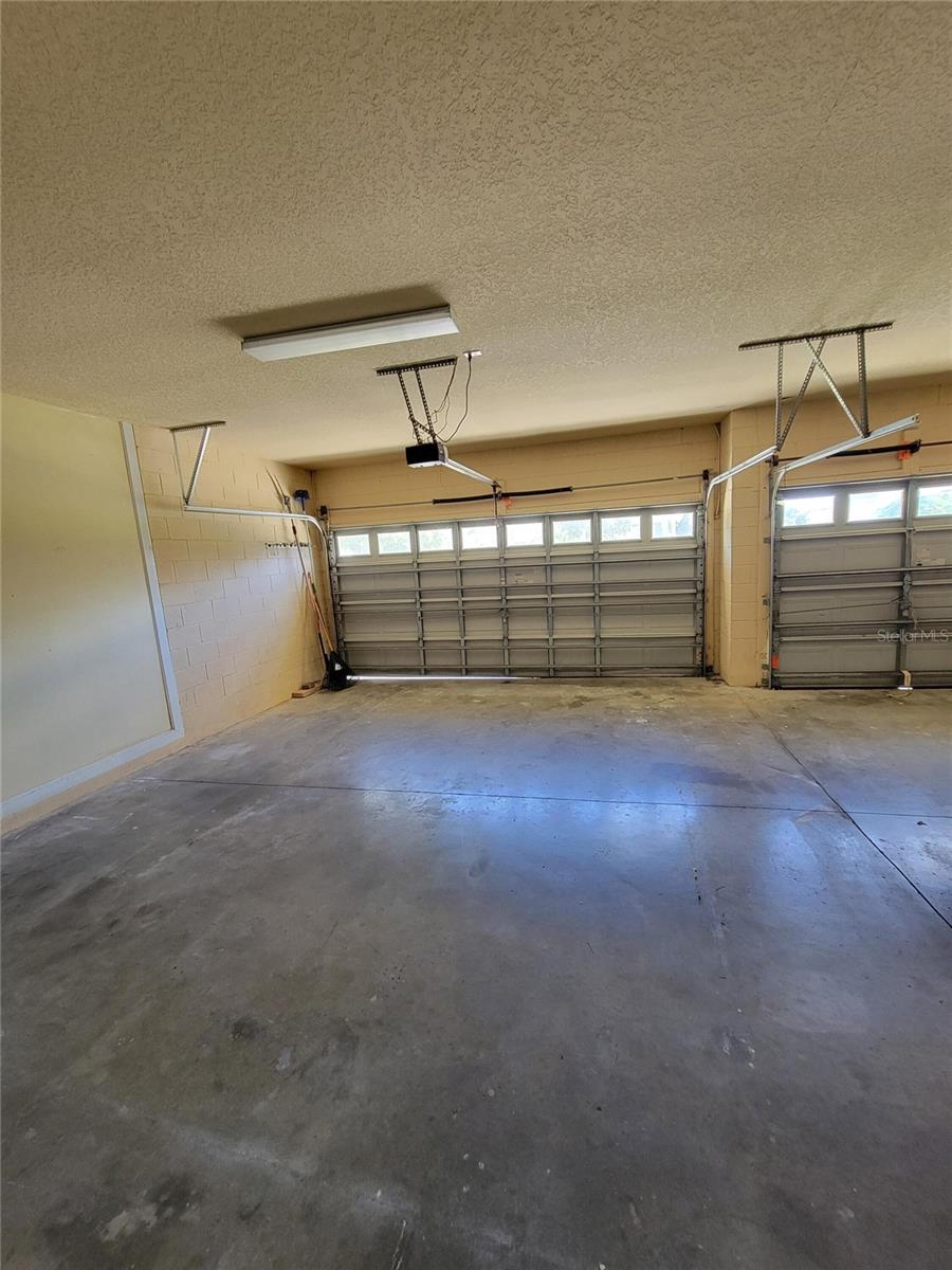 3145 TWISTED OAK LOOP