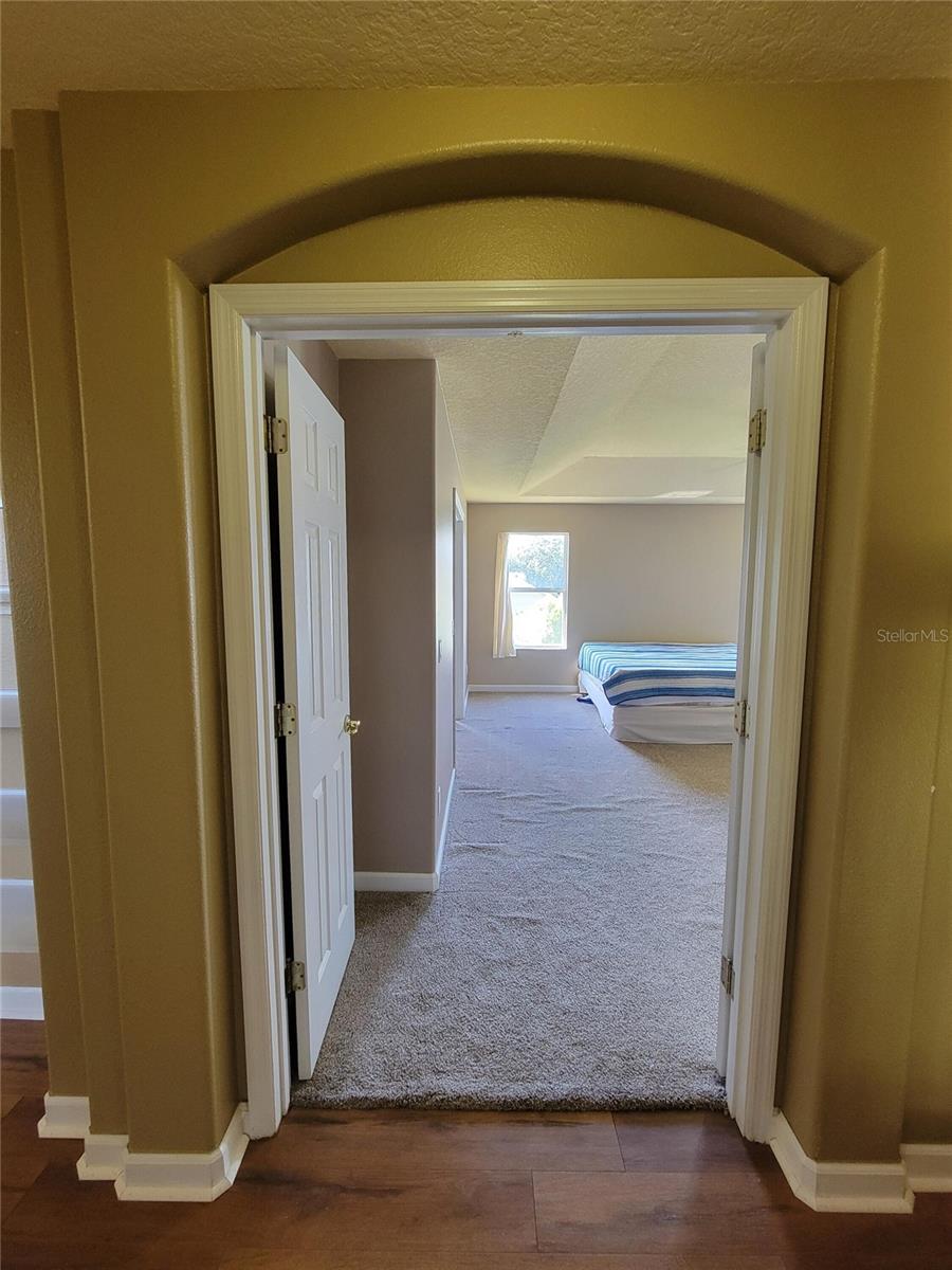 3145 TWISTED OAK LOOP