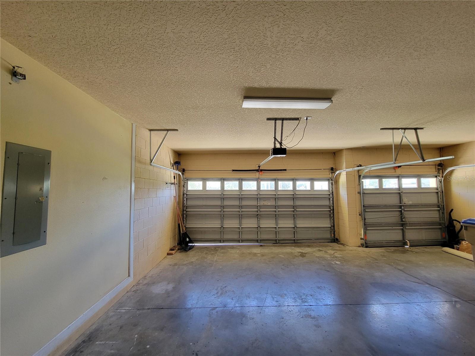 3145 TWISTED OAK LOOP
