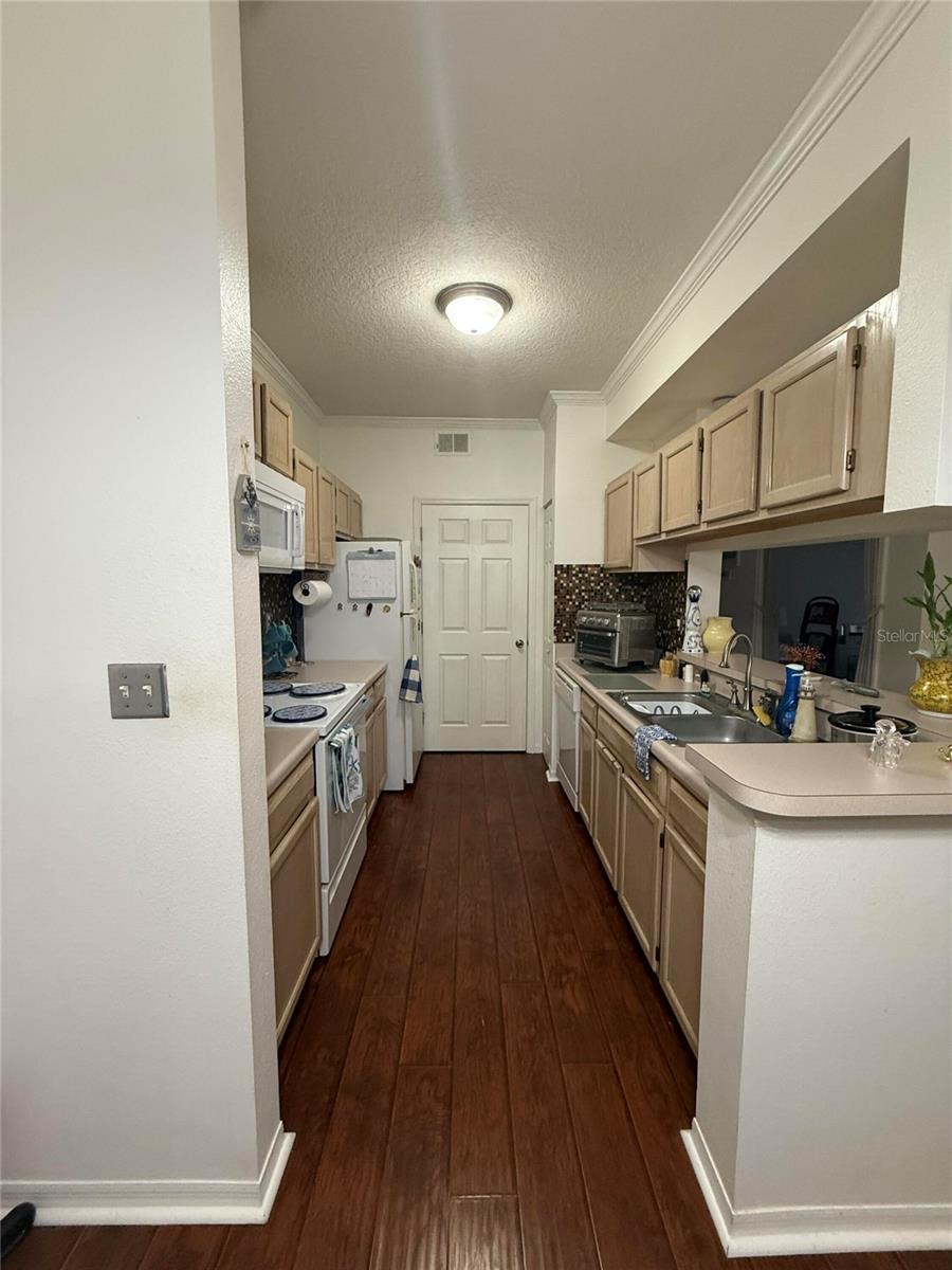 5602 PINNACLE HEIGHTS CIR #312