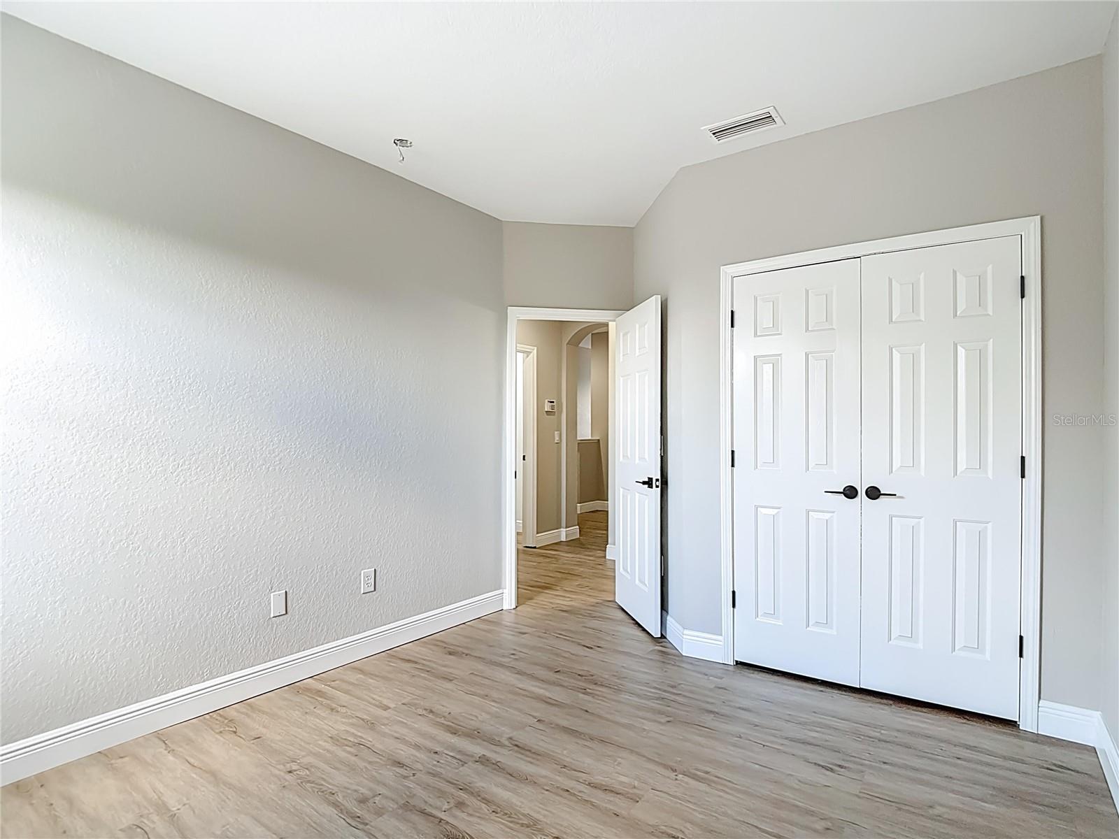 1206 SUMMERGATE DR