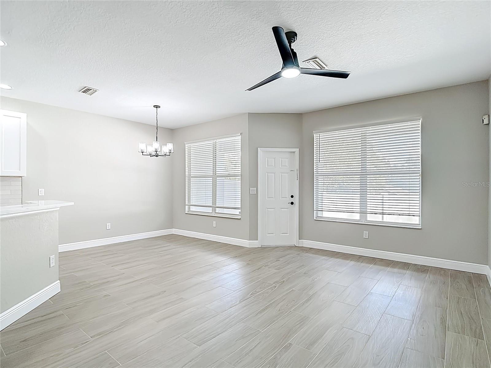1206 SUMMERGATE DR