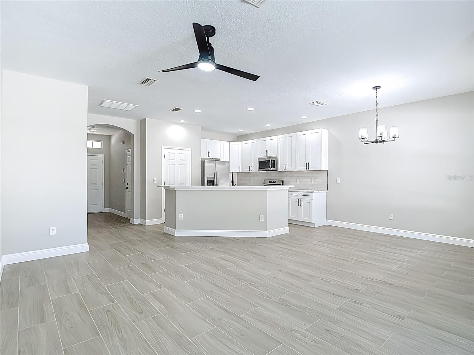 1206 SUMMERGATE DR