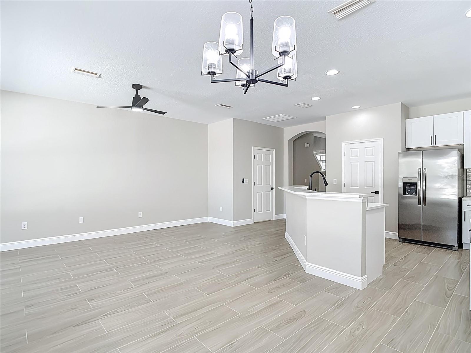 1206 SUMMERGATE DR