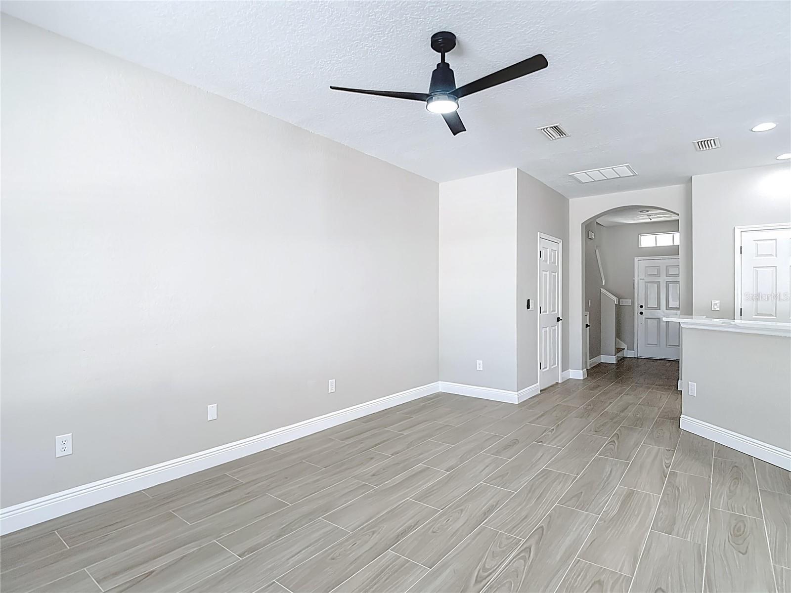 1206 SUMMERGATE DR