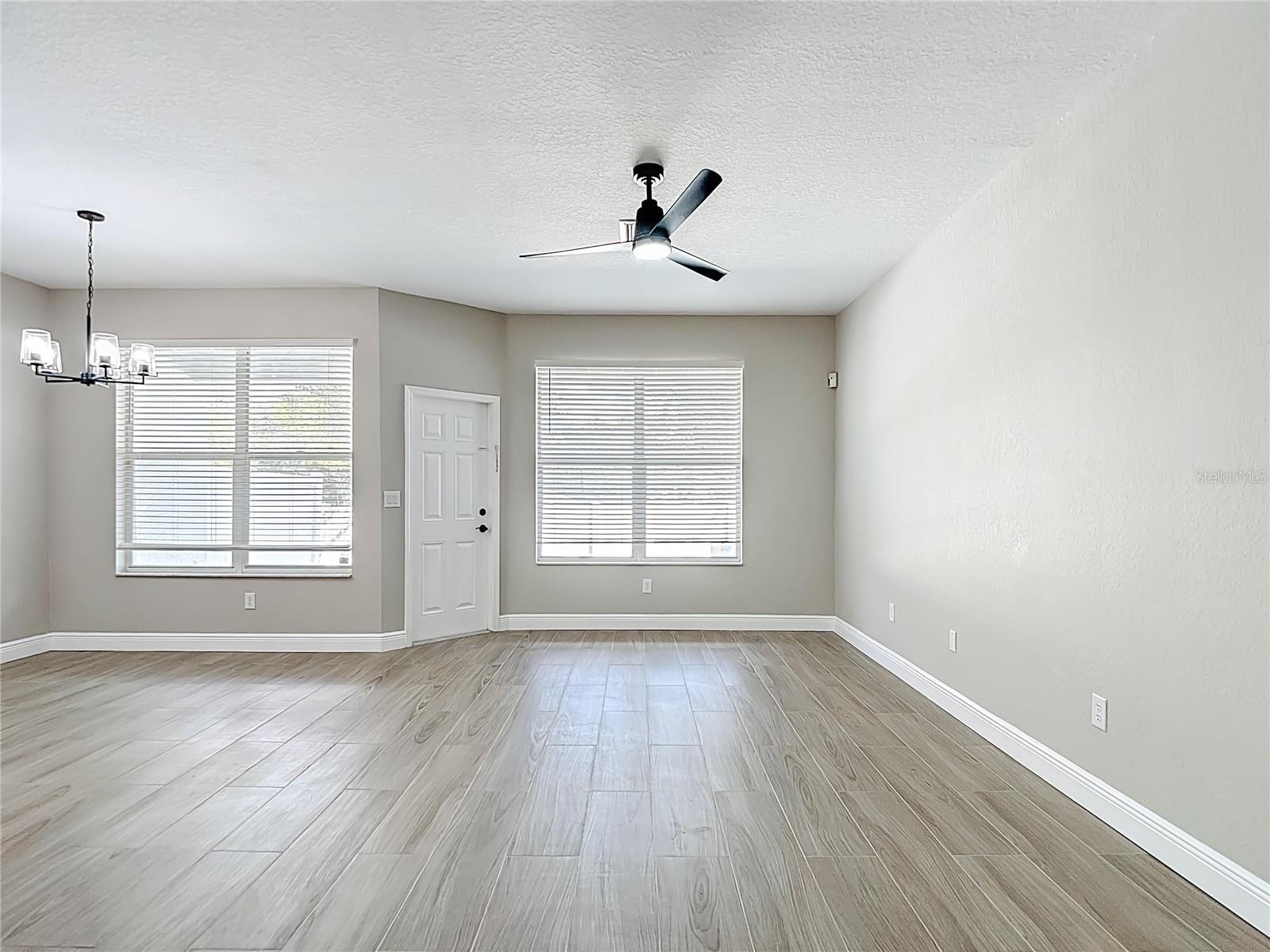 1206 SUMMERGATE DR
